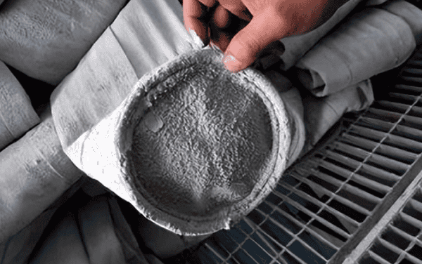 Bagging (dust cake adhesion on filter bags)1